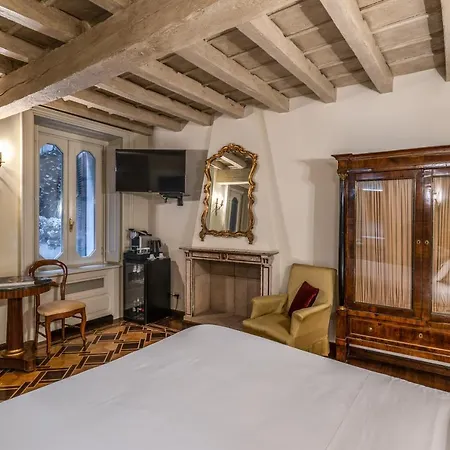 Santa Marta 4* Milan
