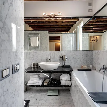 Hotel Santa Marta 4*