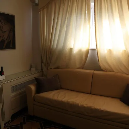 Otel Santa Marta 4*