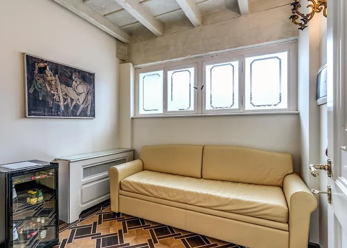 圣玛尔塔套房酒店 4*