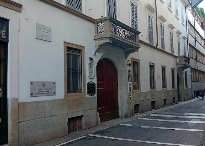 圣玛尔塔套房酒店 4*