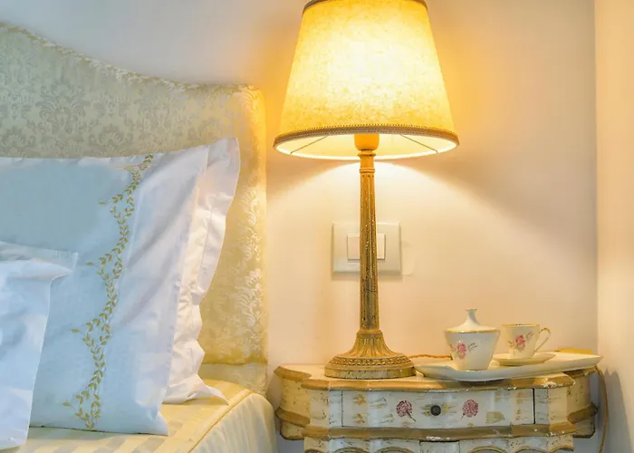 圣玛尔塔套房酒店 4*