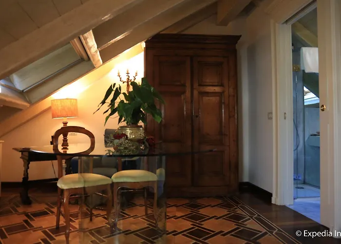 酒店 圣玛尔塔套房酒店 4*